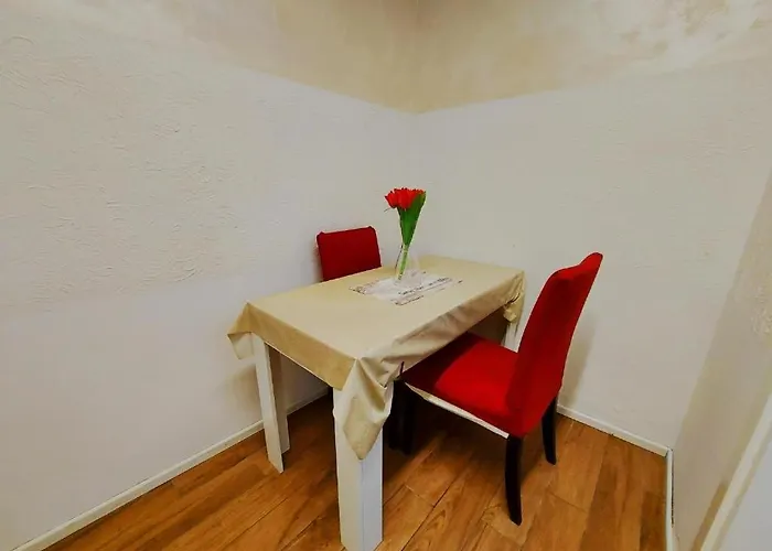 Free Breakfast- Cozy Steps From The Colosseo Apartment *